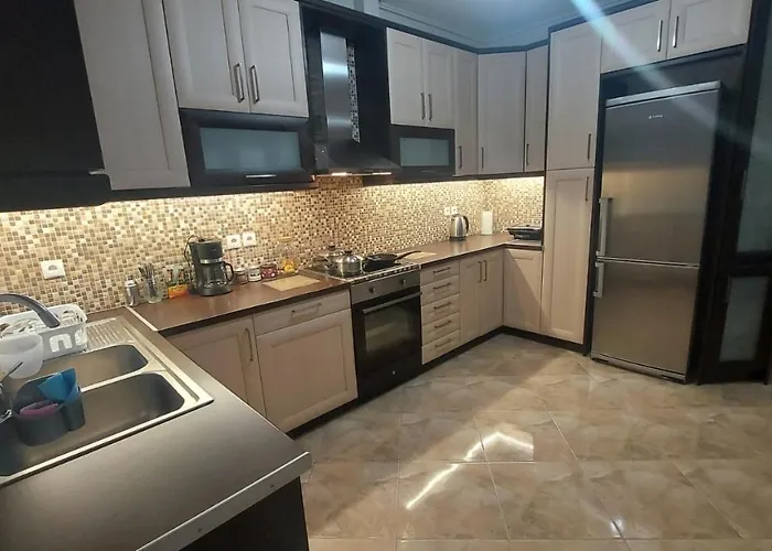 Vanas Apartment
