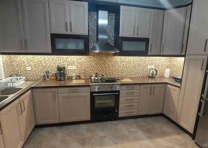 Vanas Apartment